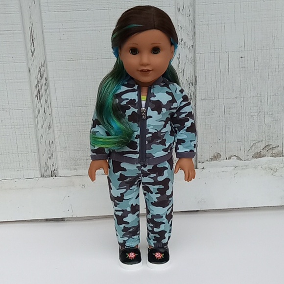 American Girl Truly Me 89 Doll With Extra Outfits - Picture 3 of 16